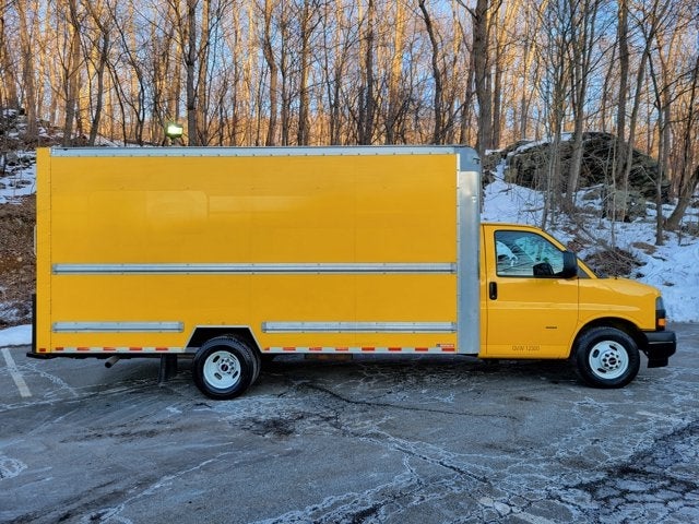 2019 GMC Savana Commercial Cutaway Work Van